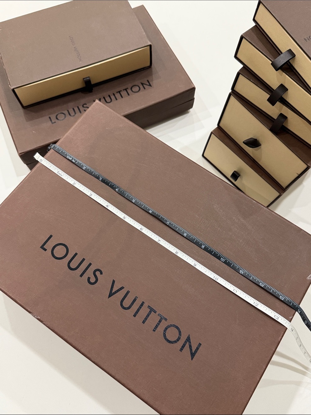 Louis Vuitton Vintage Brown Large Box - Authentic - Picture 4 of 6